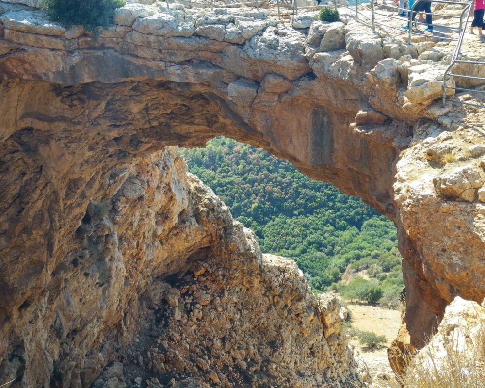 מערת קשת1