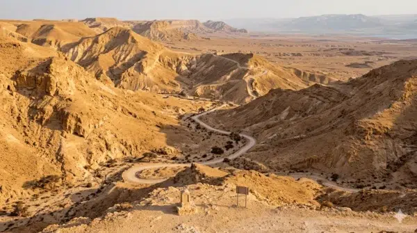 Jeep Tours In The Negev Desert: The Complete Traveler’s Guide